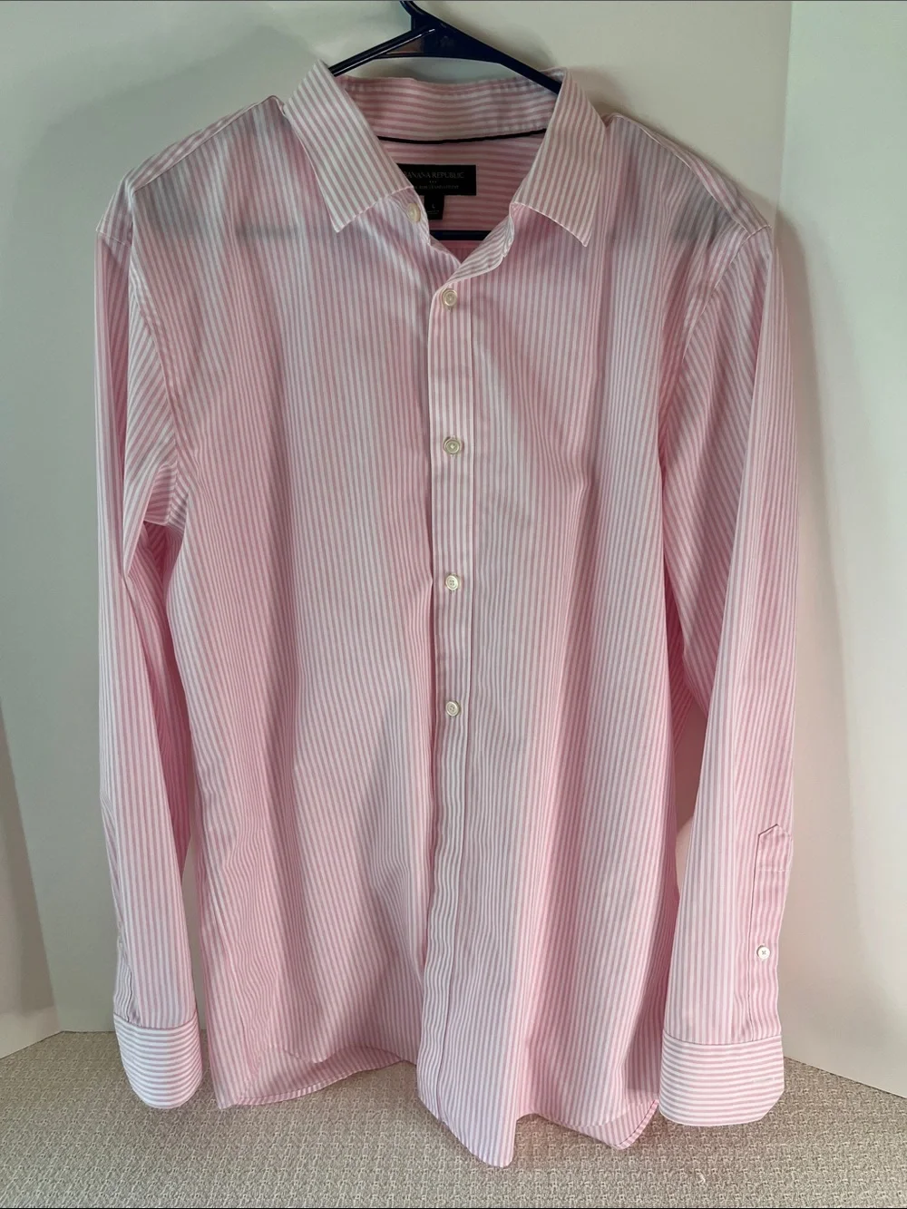 Banana Repubic, Pink Stripe Men's Dress Shirt, Non-Iron standard fit, size large